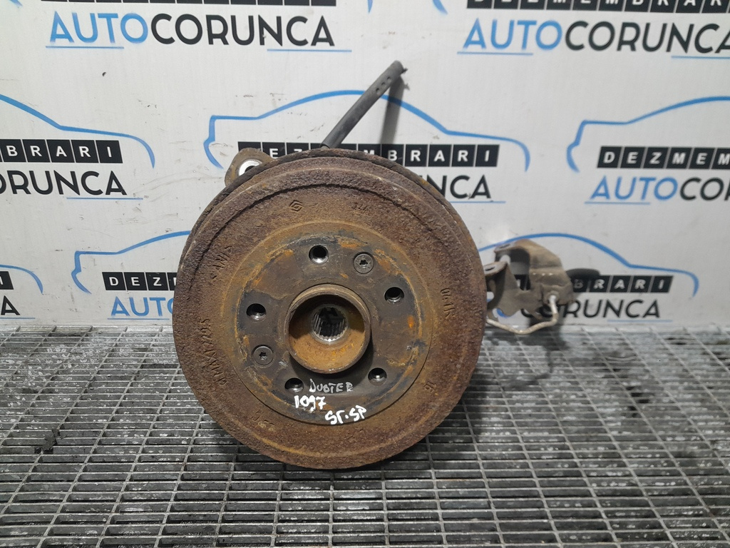 Fuzeta stanga spate Dacia Duster 1.5 Dci 2010 - 2015 Manuala 6 Trepte K9K Euro 5 4x4