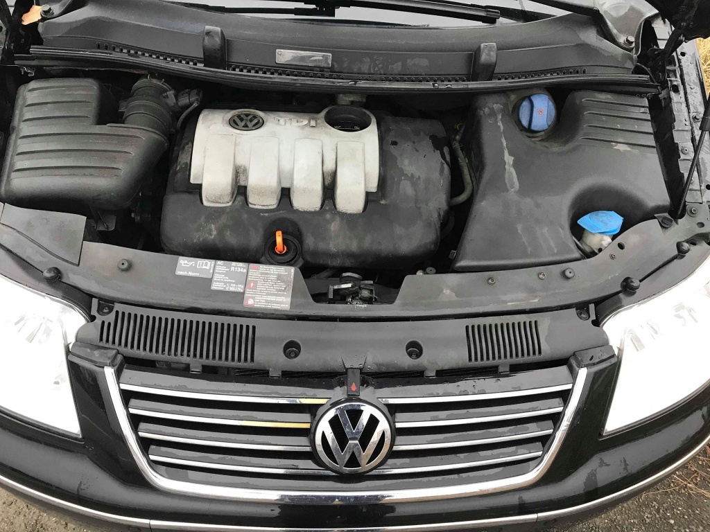 Fuzeta stanga spate Volkswagen Sharan 20