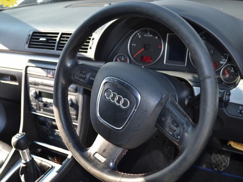 Galerie admisie Audi A4 B7 2006 LIMUZINA 2.0