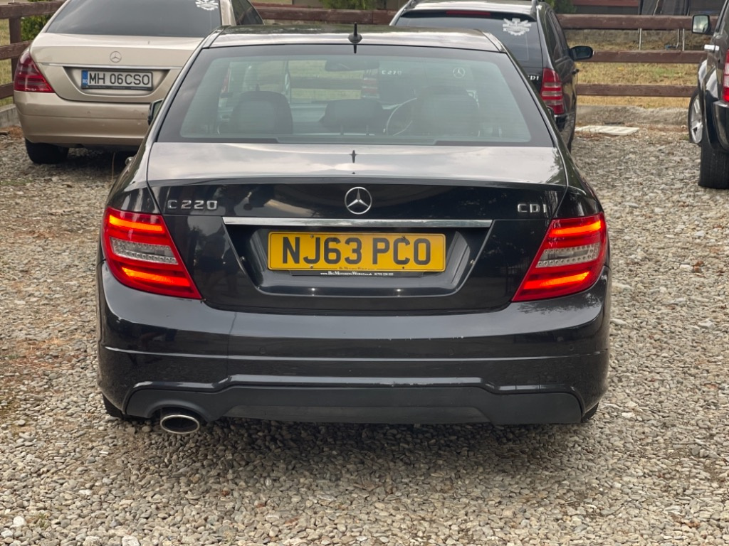 Galerie admisie Mercedes C-Class C204 20