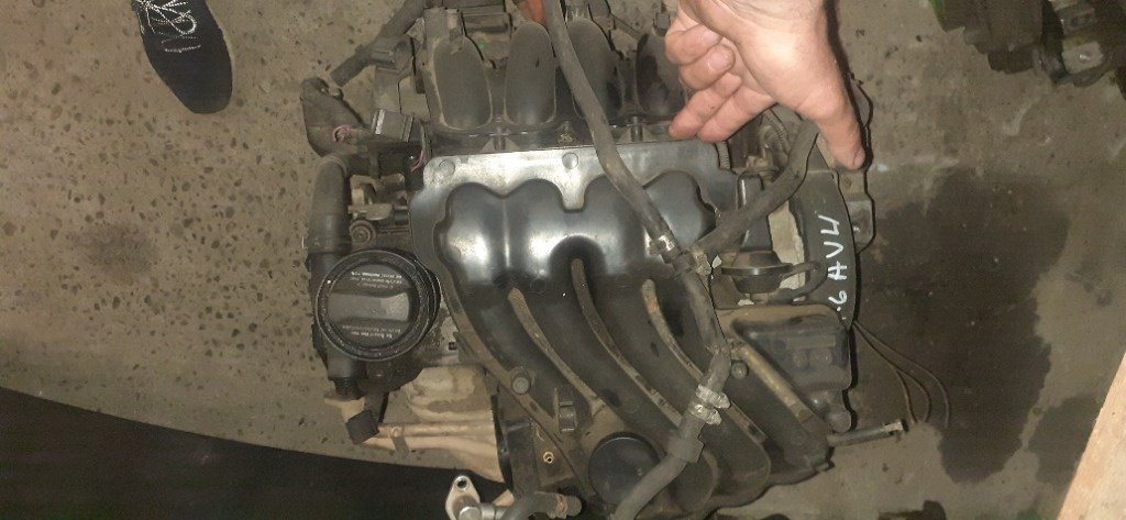 Galerie admisie motor 1.6 sr AVU