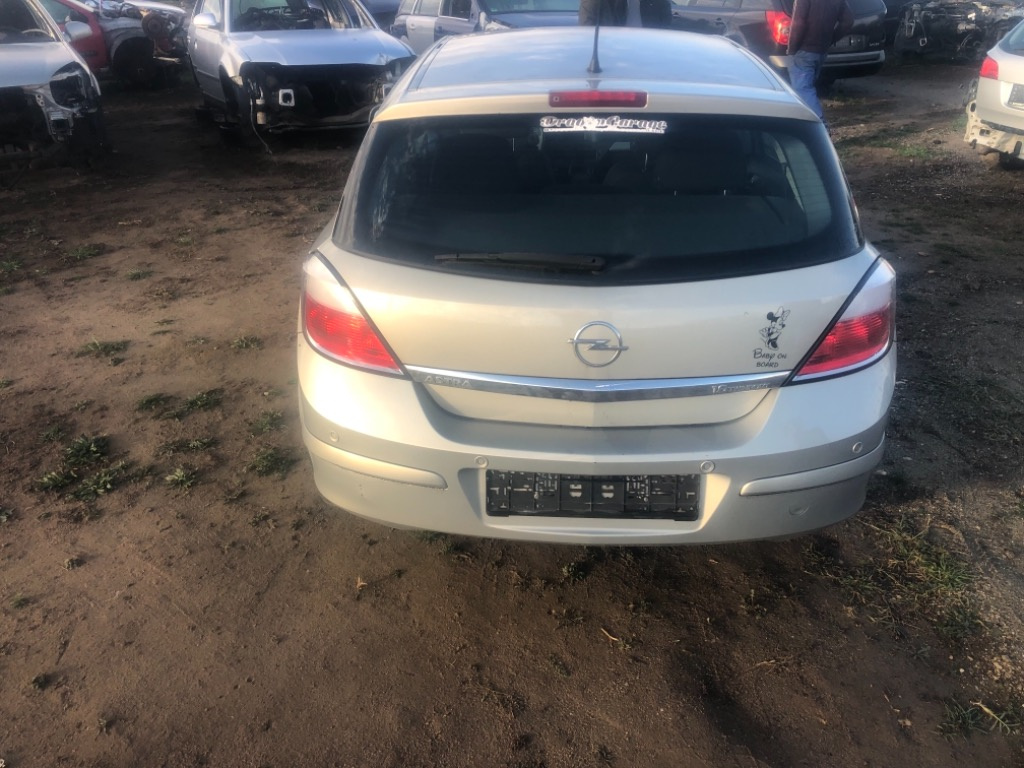Galerie admisie Opel Astra H 2005 Hatchb