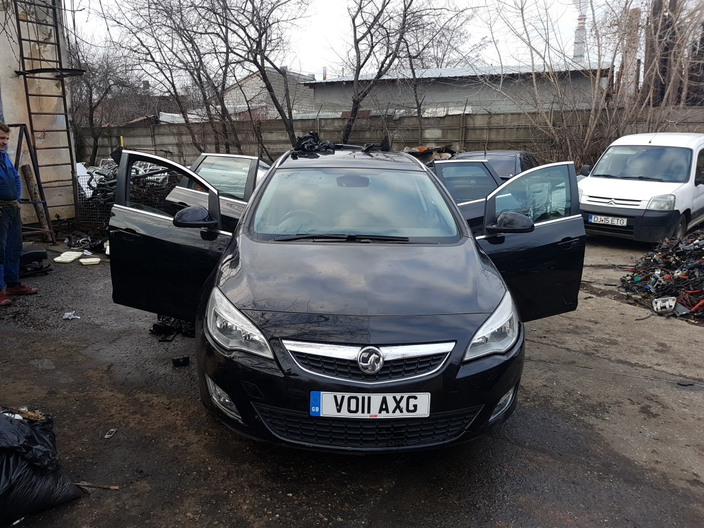 Galerie admisie Opel Astra J 2011 Station WAGON 2.0 CDTI