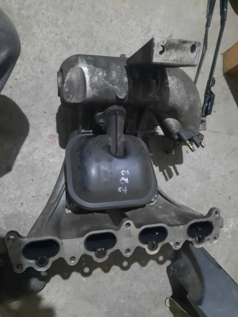 Galerie admisie Peugeot 407 Citroen C5 aluminiu completa 2.2 benzina cod motor 3FZ