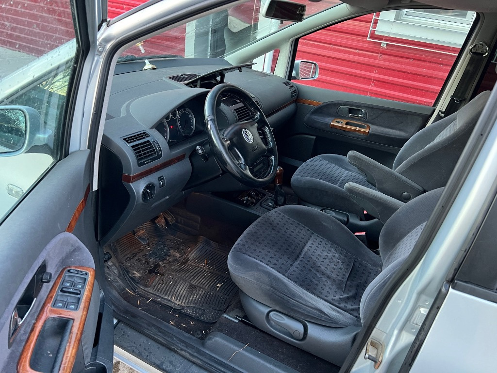 Galerie admisie Volkswagen Sharan 2002 M