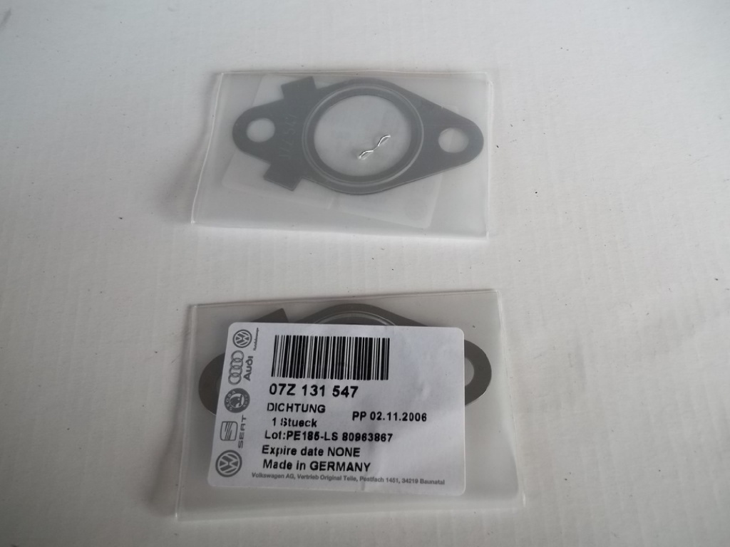 Garnitura , produs nou original, Volkswagen, cod piesa 07Z131547