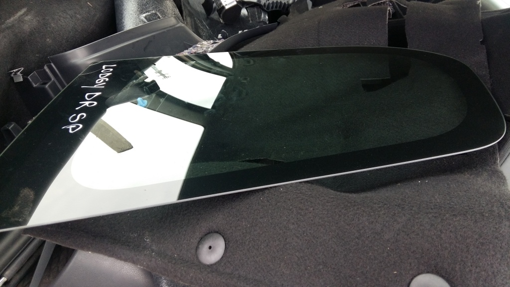 Geam aripa spate Dr+Stanga Dacia Lodgy