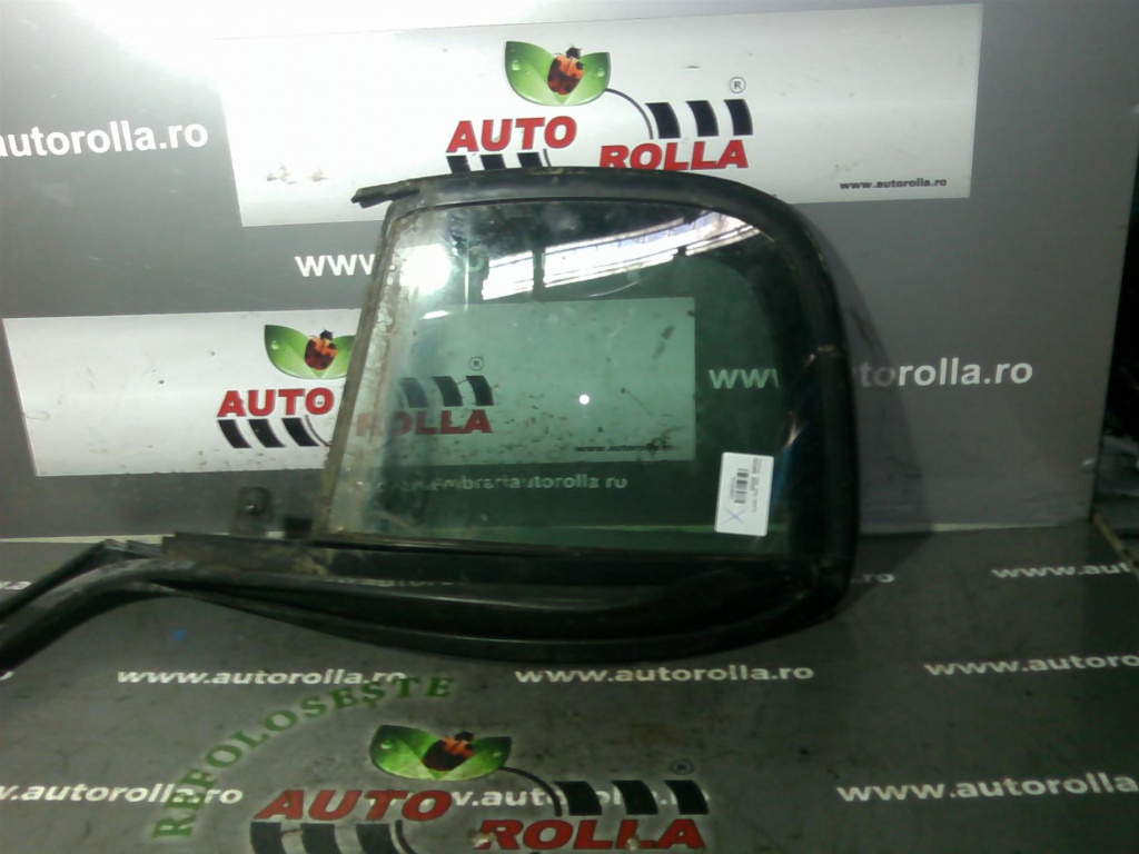 Geam coltar usa stanga spate Renault Megane Sedan.