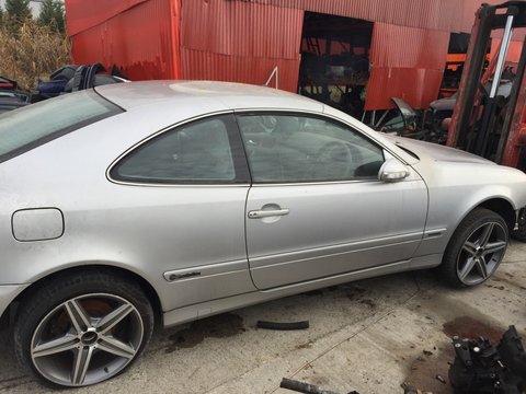 Geam dreapta fata Mercedes CLK c208 A2087200418