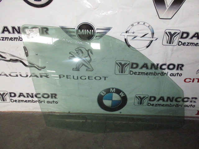 GEAM DREAPTA FATA RENAULT SYMBOL / AN 2009