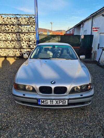 Geam dreapta spate BMW 520 d E39 1996 - 2003 Berli