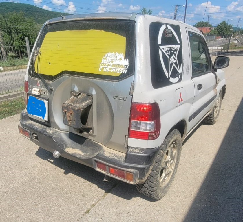 GEAM FIX PORTBAGAJ DREAPTA SPATE MITSUBI