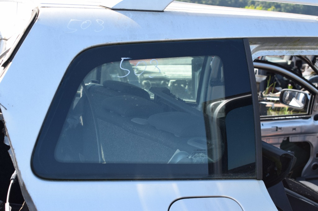 Geam fix spate dreapta Renault Megane 2 combi 203