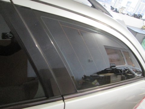 Geam fix stanga spate aripa fumuriu ionizat original Mercedes C-Class W203 combi break facelift 2004 2005 2006