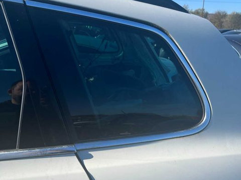 Geam fix stanga spate VW Touareg 7P din 2011