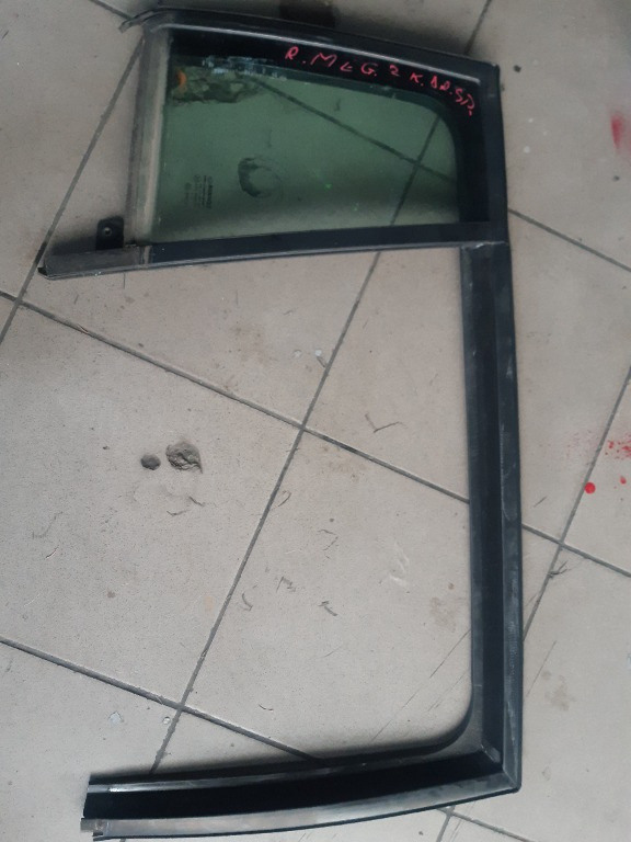 Geam fix usa dreapta spate RENAULT MEGANE 2 kombi,an fabricație:2007