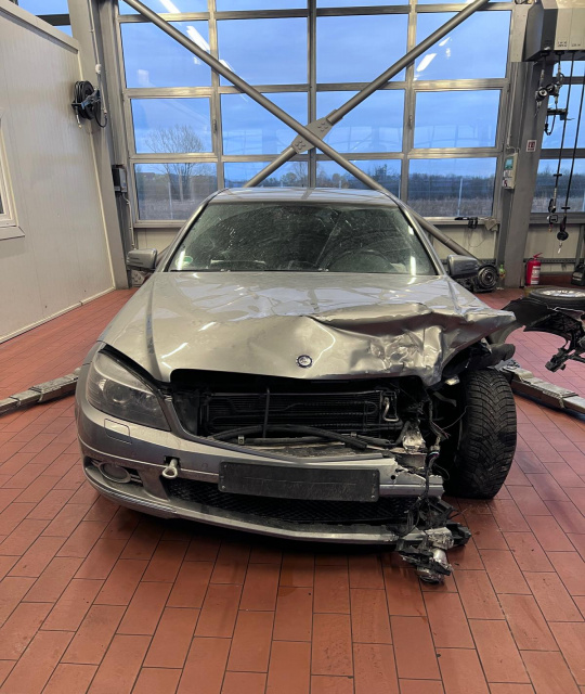 Geam fix usa spate dreapta Mercedes-Benz C-Class W204/S204 [2007 - 2012] Sedan 4-usi C220  CDI AT (170 hp)