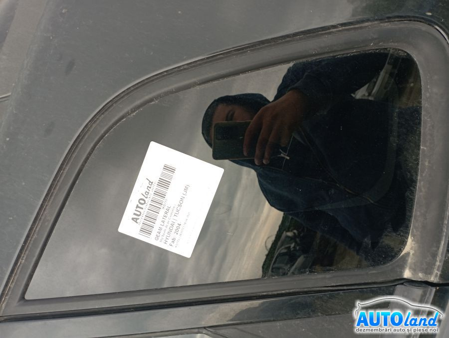Geam Lateral Stanga Spate de pe Caroserie Hyundai TUCSON JM 2004
