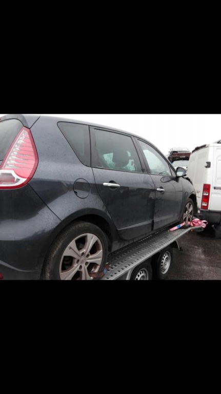 Geam renault scenic tom tom 2012