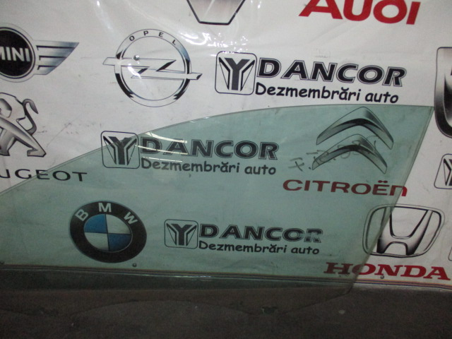 GEAM STANGA FATA VOLKSWAGEN PASSAT B6 / AN 2009