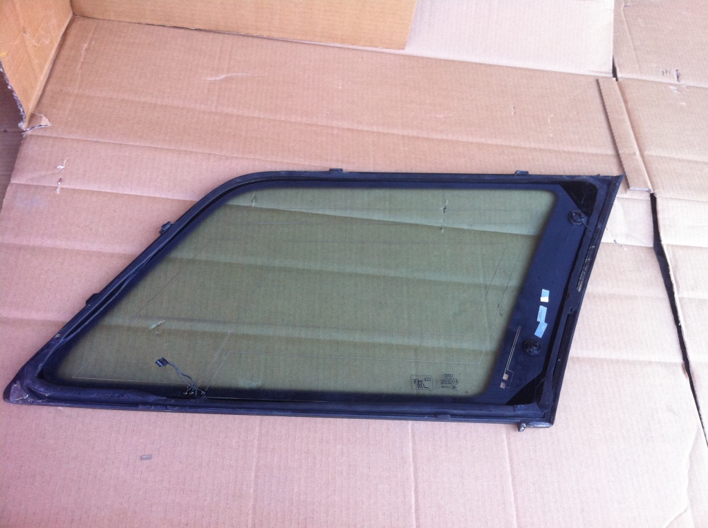 Geam stanga spate audi A4, anul 2005-200