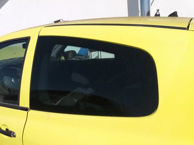 Geam stanga spate Renault Clio 3 hatchback 3 usi 2