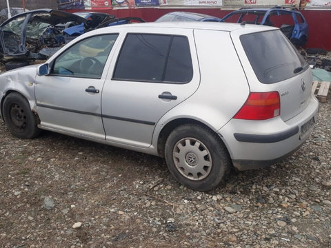 Geam stanga spate Vw Golf 4