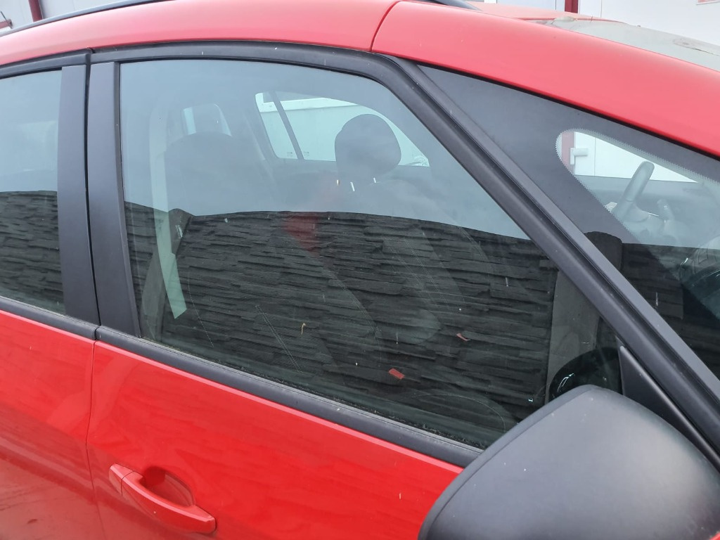 GEAM USA DREAPTA FATA OPEL ZAFIRA C