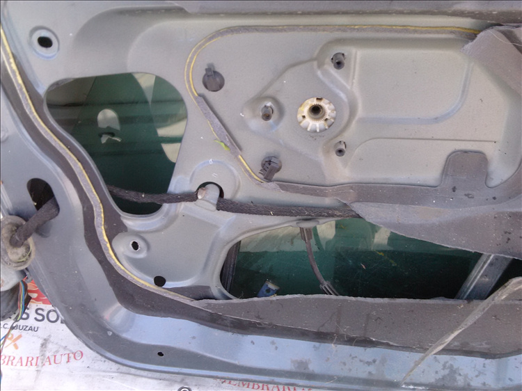 Geam usa dreapta fata PEUGEOT 307