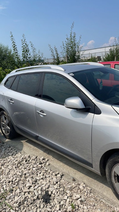 Geam usa dreapta fata Renault Megane 3 2009