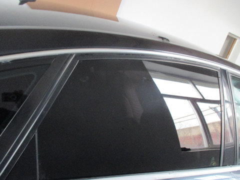 Geam usa dreapta spate fumuriu (folie) Audi A6 C6 (4F) berlina 2005 2006 2007 2008