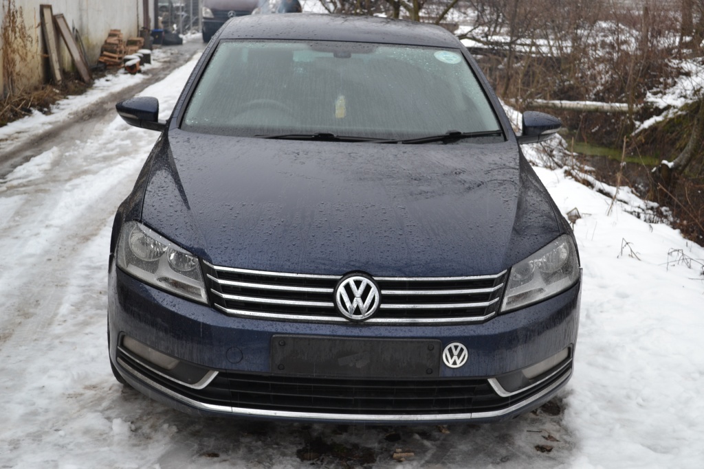 GEAM USA FATA DREAPTA VW PASSAT B7