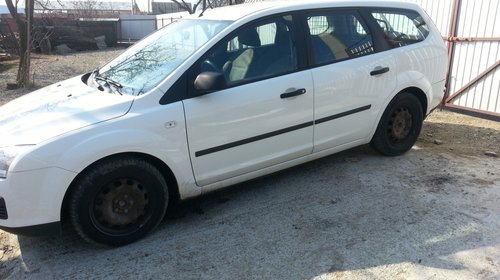 Geam usa fata Ford Focus 2 combi