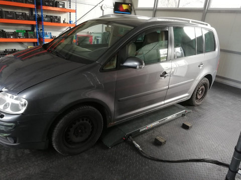 Geam usa fata Vw Touran 2.0 Fsi 110kw BLX