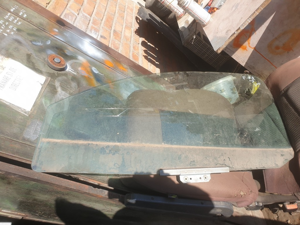 Geam usa Ford KA 2003
