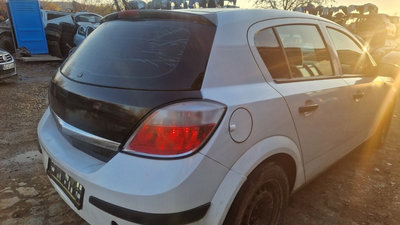 Geam usa Opel Astra H hatchback / scurt