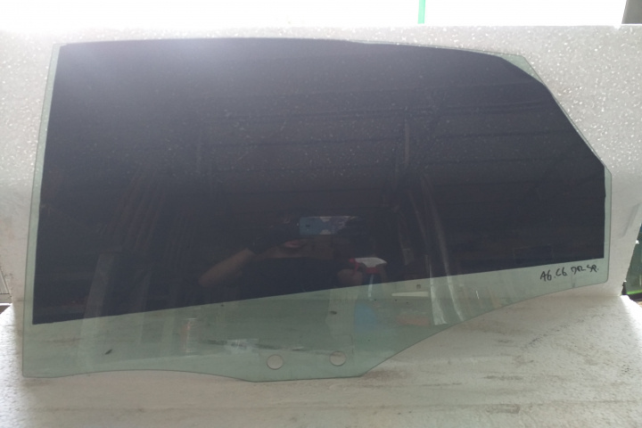 Geam usa spate dreapta Audi A6 C6 Audi A6 4F/C6 [2