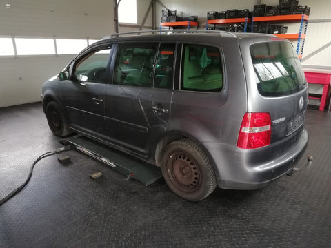 Geam usa spate Vw Touran 2.0 Fsi 110kw BLX