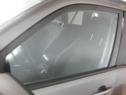 Geam usa stanga fata sofer Suzuki Grand Vitara II 4 usi 2006 2007 2008 2009