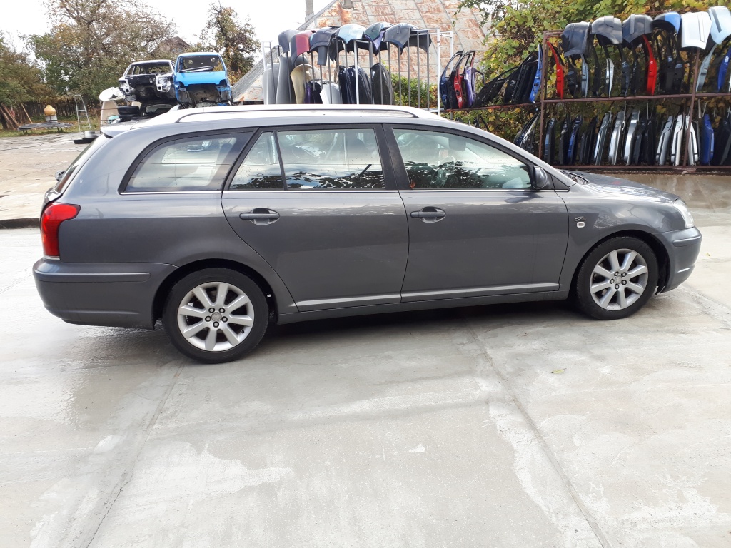 Geamuri usa dreapta spate Toyota Avensis T25 combi