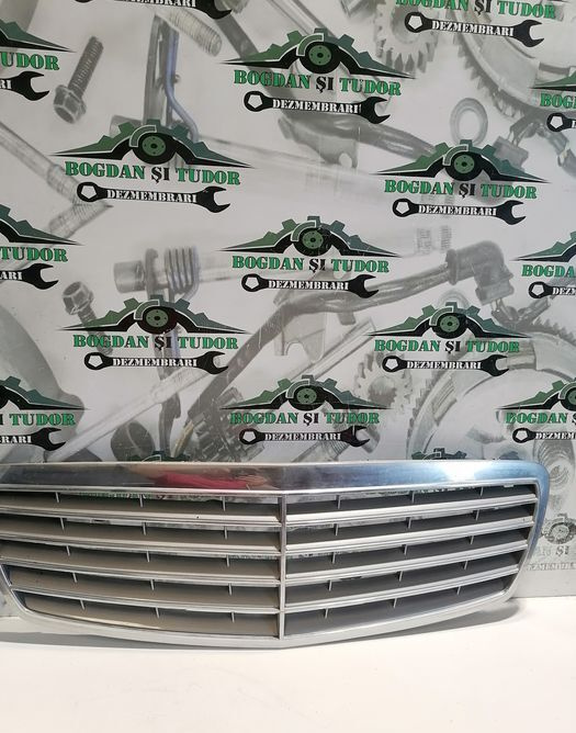 Grilă centrală Mercedes E Class w211