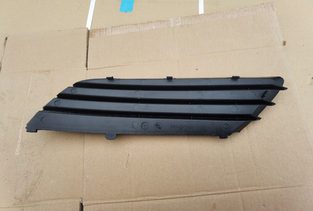 Grilă dreapta astra h 2004 >