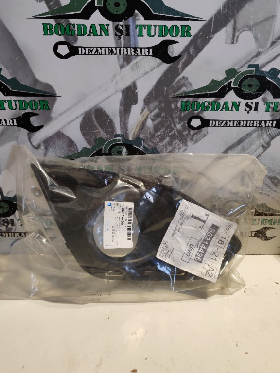 Grilă proiector ceață dreapta Chevrolet Spark M300 95214496