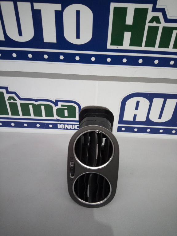 Grila aer bord 5M0819759 Volkswagen Golf 5 Plus 2004-2014