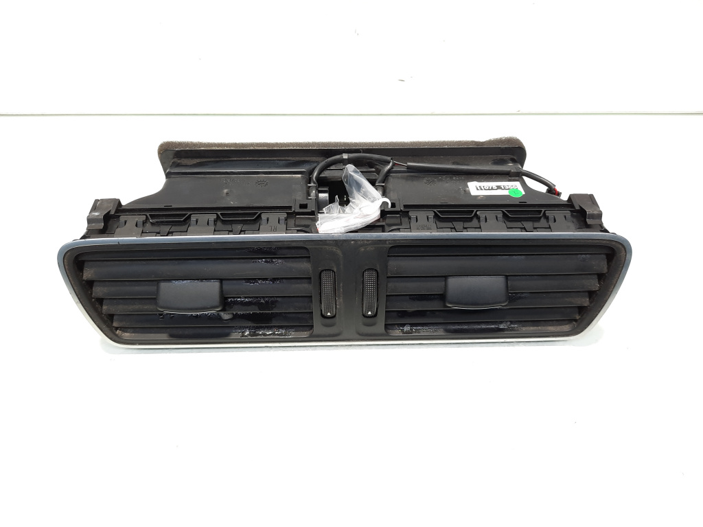 Grila aer bord centrala, cod 3AC819728A, VW Passat CC (358) (idi:558068)