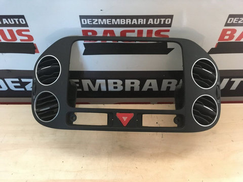 Grila aer bord centrala CU RAMA, 5M0858071K, Vw Golf 5 Plus