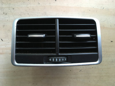 Grila aer cotiera Audi A6 (4F2, C6) cod: 4F0819203