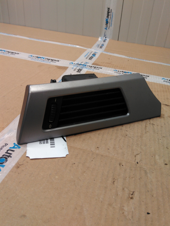 Grila aer ventilatie stanga (2004-2011) Bmw S3-e90 ,e91 an 2006 cod piesa 6922633