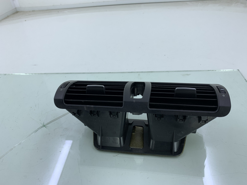 Grila aerisire centrala BMW SERIA 1 E87 