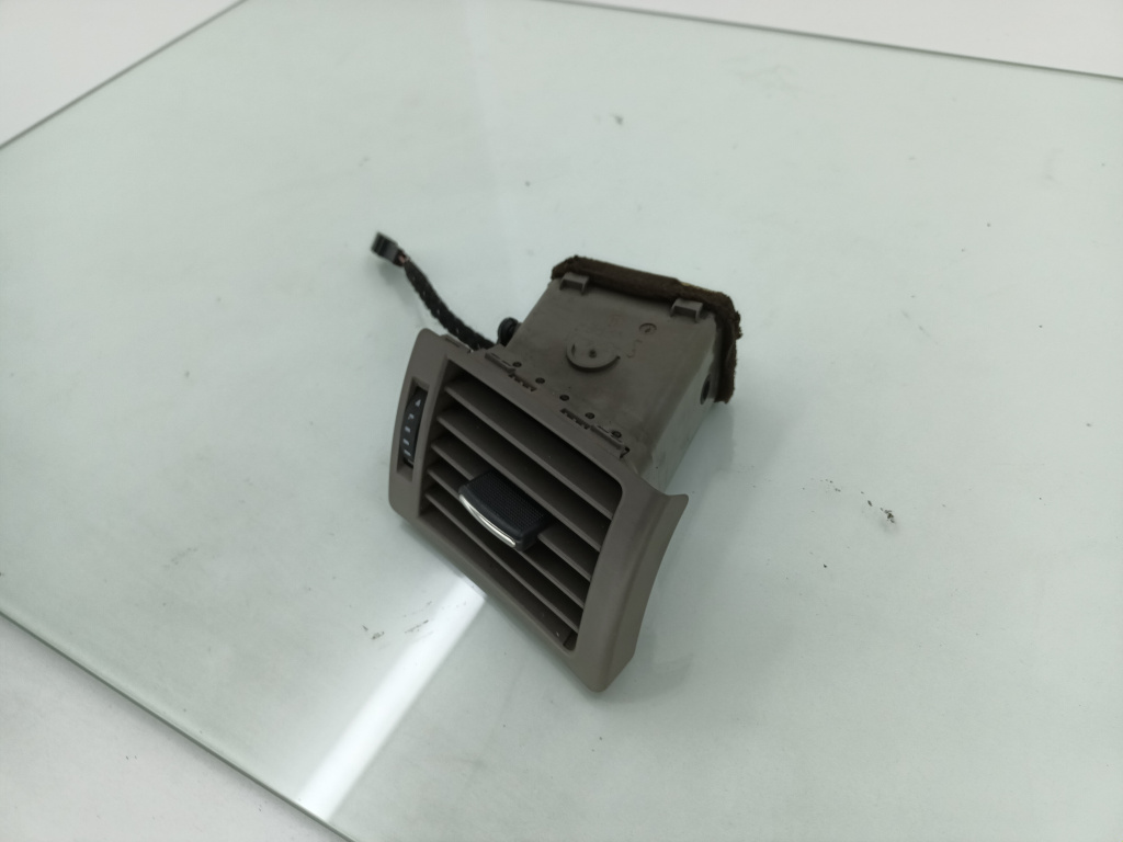Grila aerisire dreapta Audi A4 B6 AWX 1.